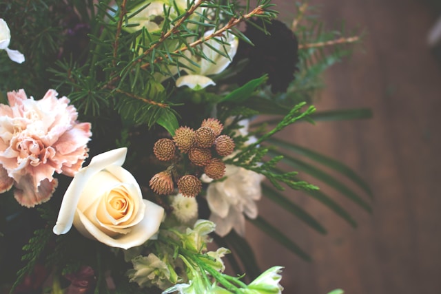 Sallys Florist, Forest of Dean flowers, Ross on Wye flowers, and Monmouth Flowers. Wedding, Tribute and Celebration flowers, Flower arranging in the Forest of Dean, Gloucestershire, flower gifts Forest of Dean